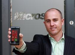 Figuring Out How to Use Windows Phone 7 with O2 Gurus, O2 videos